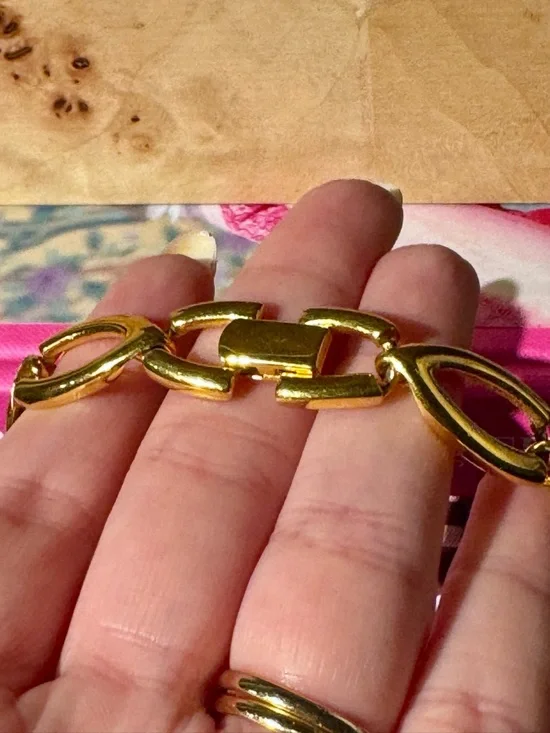 Vintage Money Gold Link Chain Statement Necklace with Pendant - Picture 4 of 6